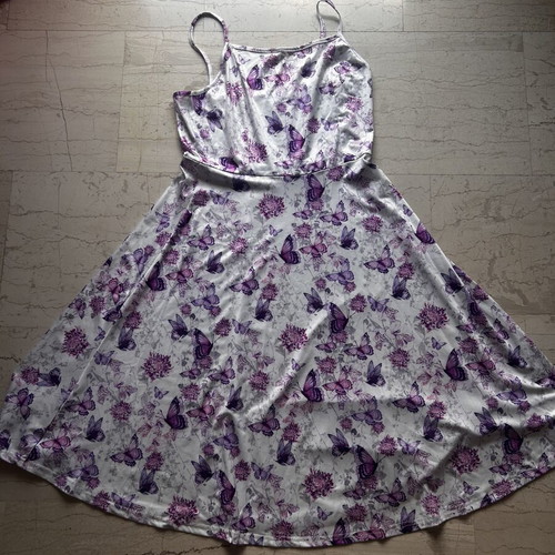 Floral midi dress Shein like new, XL-XXL, white with purple butterflies