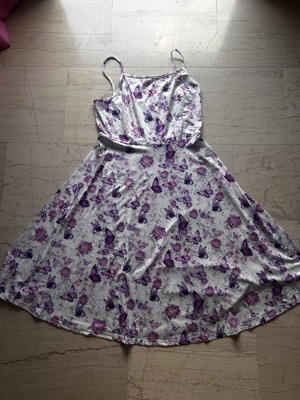Floral midi dress Shein like new, XL-XXL, white with purple butterflies
