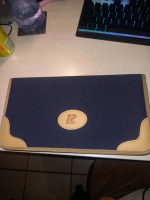 Portable CD-ROM case like new, blue leather, double-sided