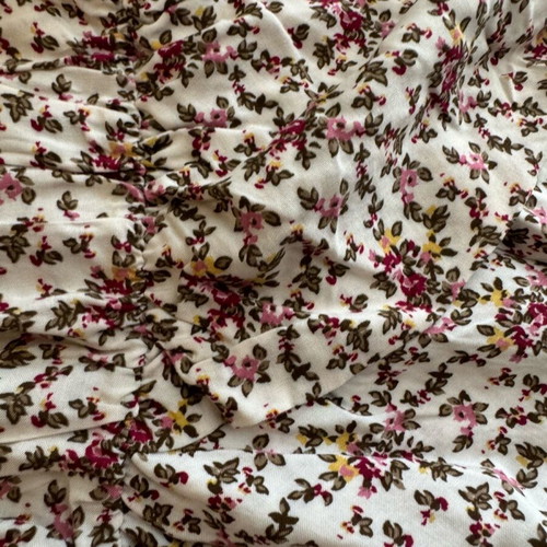 Floral dress used with V-neck and elastic waist, one size