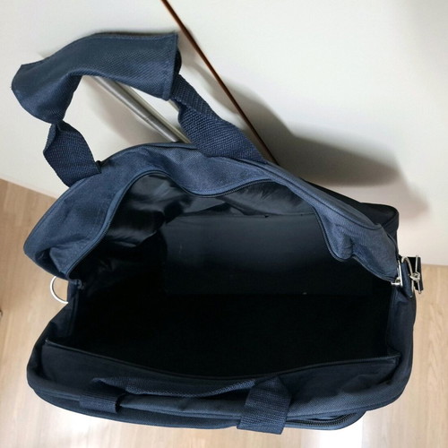 Blue laptop bag like new, hand and shoulder carry