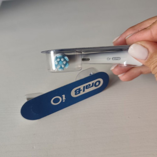 Oral-B iO replacement toothbrush heads set of 2, new