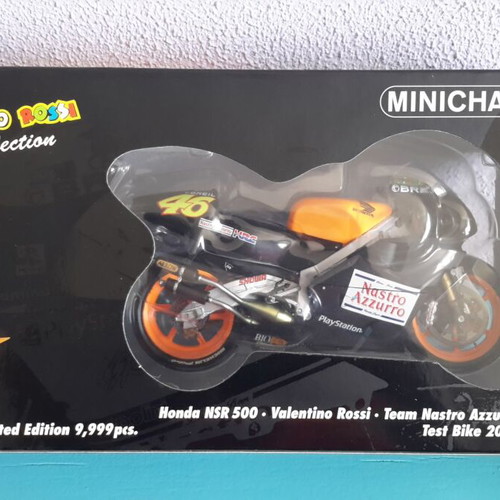 Minichamps Valentino Rossi GP500-2000 Honda Test Bike 1:12 model