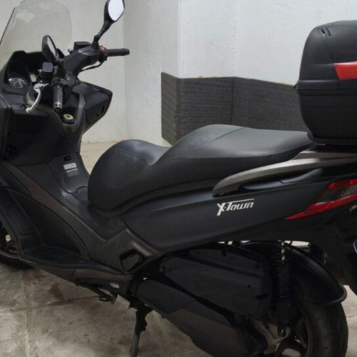 Kymco X-Town 300 cc used black scooter with 43,500 km