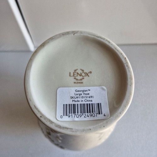 Lenox vase with 24K gold new, embossed vintage decoration