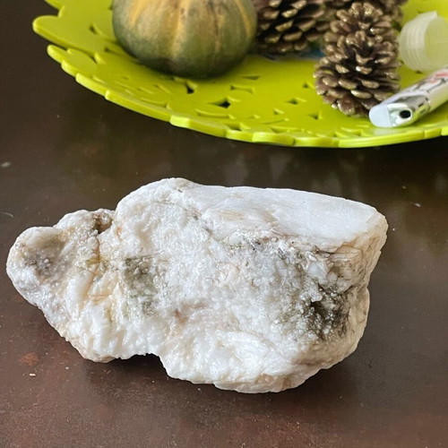 Large natural quartz piece new with crystal veins