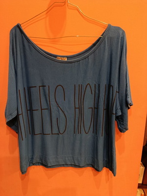 Women's blue t-shirt used, one size