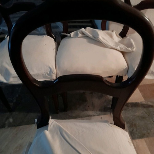 Classic dining chairs like new, set of 4, wooden