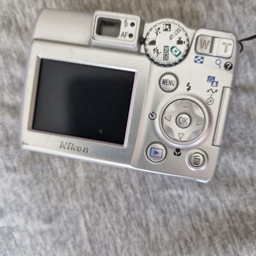 Nikon 5600 camera like new, AAA battery powered, fully functional