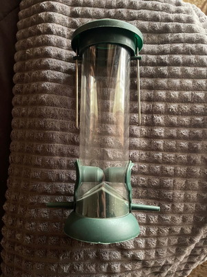 Songbird feeder new, suitable for cage or outdoor space
