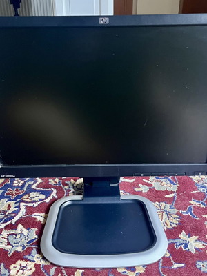 HP LE1901w οθόνη με βάση στήριξης μεταχειρισμένη