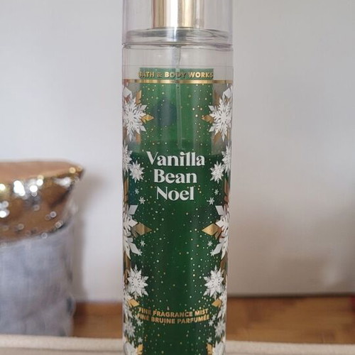 Vanilla Bean Noel Bath and Body Works 236ml used