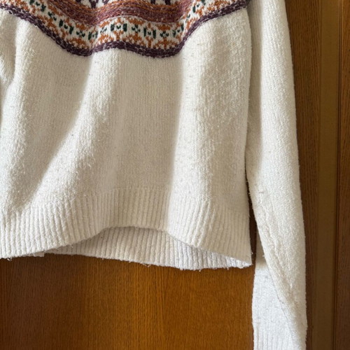 Pull & Bear knitted sweater size M like new, vintage, white and beige