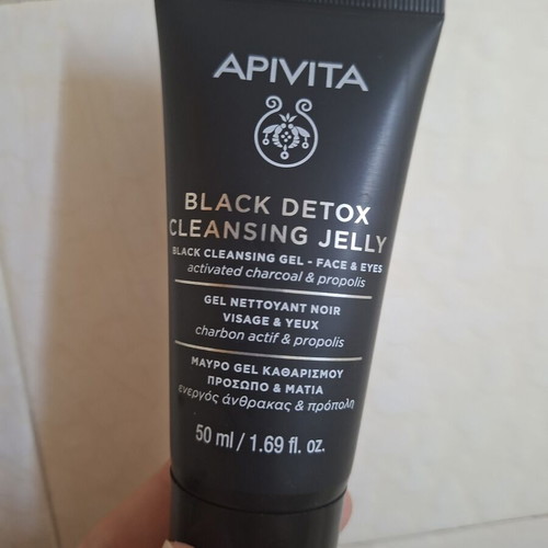 Apivita Black Detox Cleansing Gel