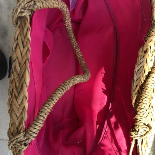 Carpisa beach bag like new with zipper and small pockets
