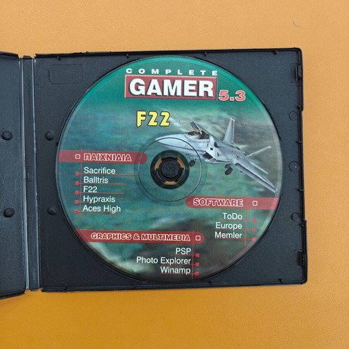 Complete Gamer 5.3 CD used for PC with games and applications 2001
