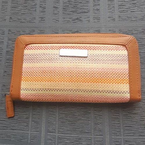 Women's large wallet with straw and leatherette, like new