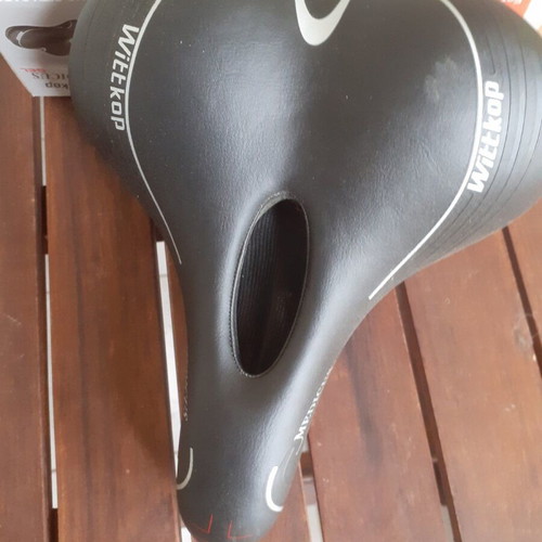 Wittkop Medicus bicycle saddle new black with gel 260mm-210mm
