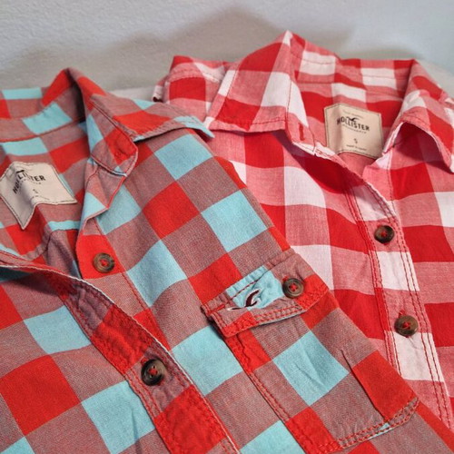 Hollister shirts set of 2 like new, size S, white and red