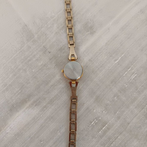 Vintage women's watch like new, quartz, 22 mm diameter