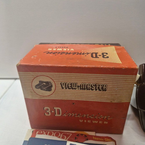 View master 3D stereoscope used with 12 albums and box