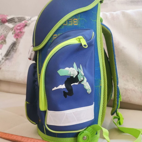 Ben 10 Vintage School Backpack like new for Primary School