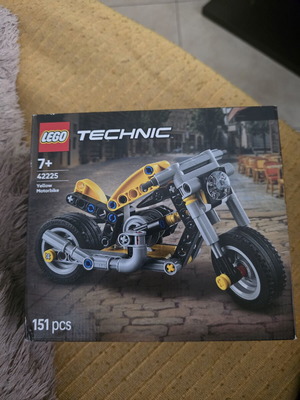 Lego TECHNIC Yellow Motorbike new
