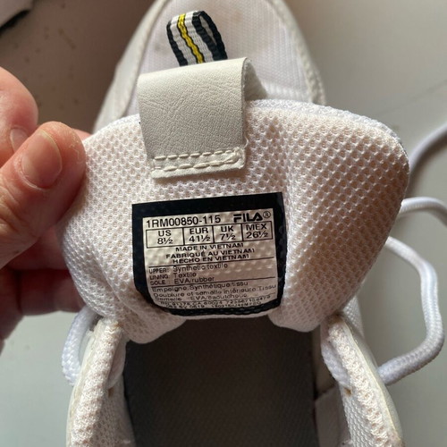 Fila athletic shoes like new, white with stains size 41.5