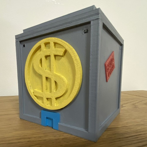 Komix 6 I A cycle used - Terzopoulos with treasure box gift