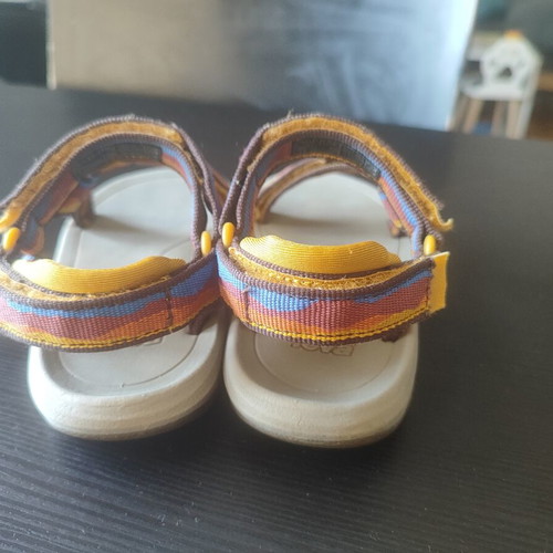 Teva unisex sandals size 27 used, multicolor