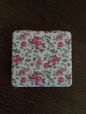 Compact Mirror new with pink roses