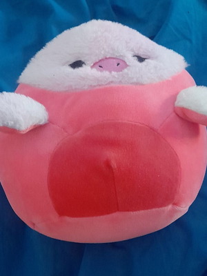 Squishmallow Pig like new with pink shades