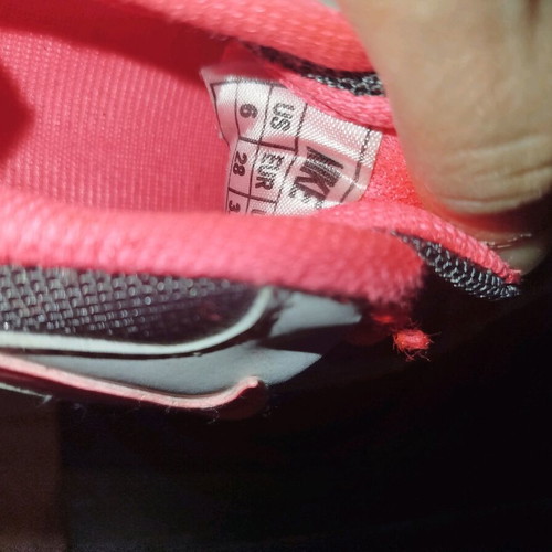 Παιδικά παπούτσια Nike αθλητικά σαν καινούργια, νούμερο 28, πολύχρωμα