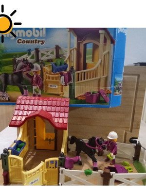 Playmobil Country 6934 Horse with Stable like new, with box