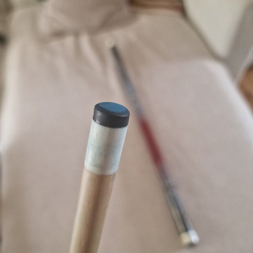 Diamond billiard cue like new, 13mm tip, 19oz weight, no case