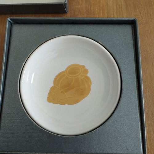 Zolotas decorative plate like new