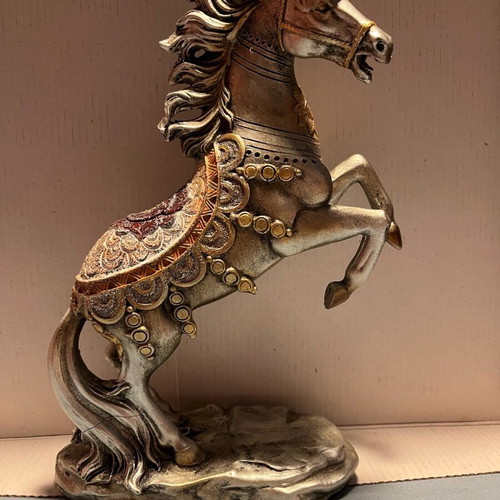 Decorative Fengshui Horse new polyresin silver metallic color