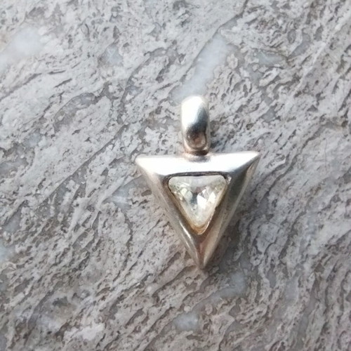 Silver 925 Triangle Pendant new with zircon stone