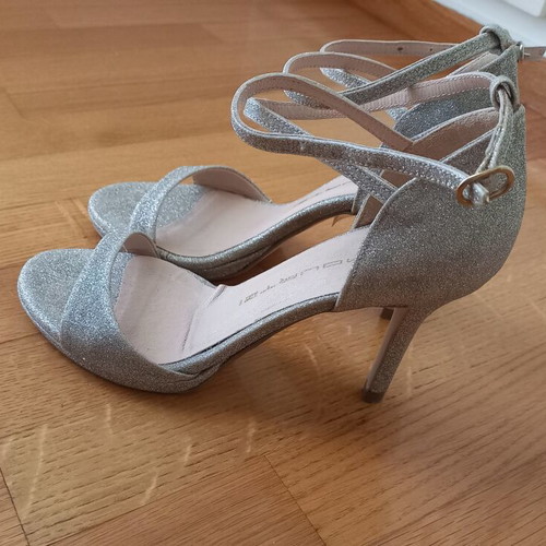 Mourtzi gold glitter high heel sandals like new, size 36
