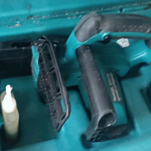 Makita battery chainsaw