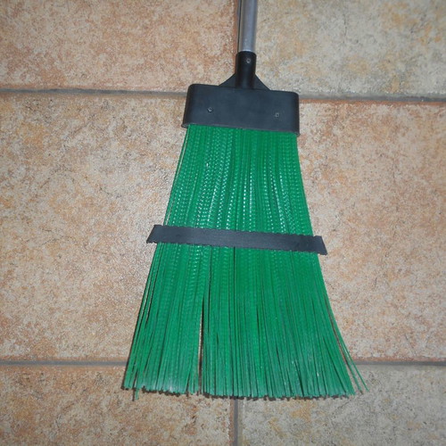 Street broom used with very long bristles telescopic 94-135 cm for outdoor use