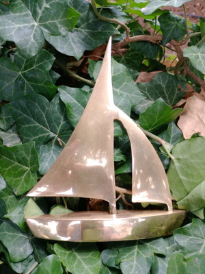 Brass decorative sailboat Zoulovits like new