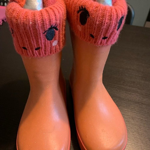 Children's rain boots size 26 like new with lining and unicorn design pink orange