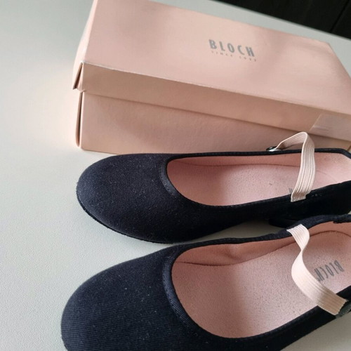 Character Bloch children's ballet and dance shoes like new