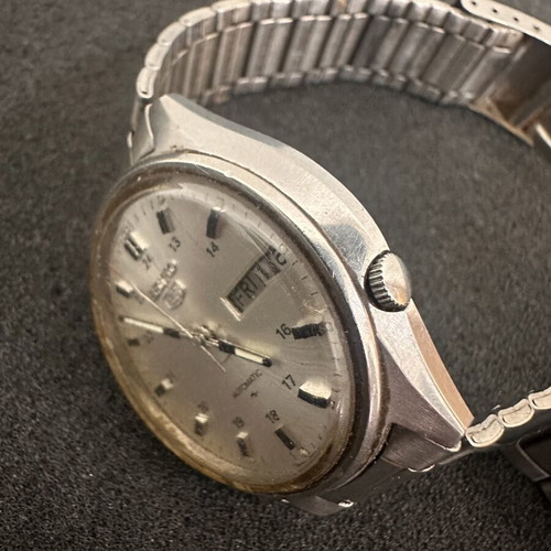 Seiko 5 vintage 70s automatic wristwatch used, silver