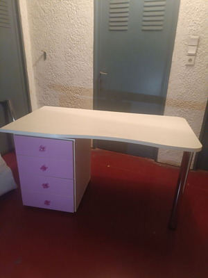 Desk used white with wood, inox legs and 4-drawer cabinet
