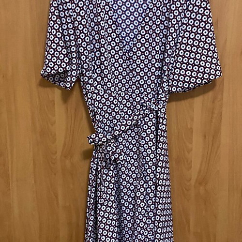 Orion London wrap dress new, size large, blue and red pattern
