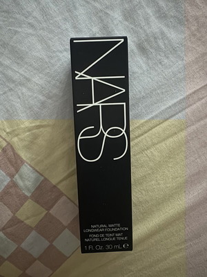Nars Natural Matte Longwear Foundation Light 2 brand new