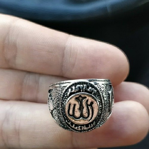 Men's Retro Ring with Arabic Characters like new