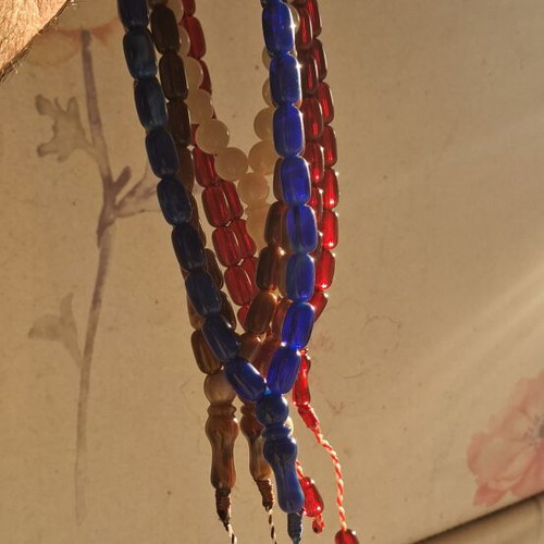 Set of 6 new plastic resin worry beads